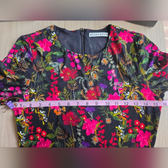Alice and Olivia "Delora" fitted dress, Colorful floral pattern, Size 8 - Picture 12 of 12